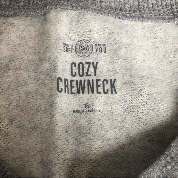 Cozy Fleece Pullover Top. - Picture 2 of 5